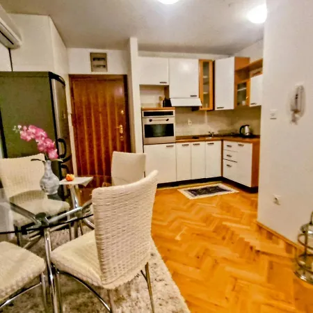아파트 Idea's With Free Parking And Sea View 스플리트